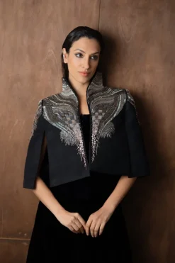 CULT MIA ALL ABOUT EVE CAPE