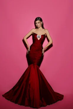 CULT MIA ALYCE METALLIC BOW GOWN