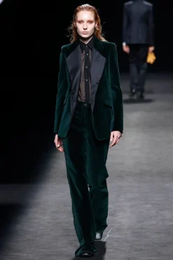 CULT MIA ORSEN VELVET BLAZER