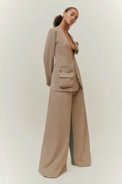 CULT MIA PAKAGE CUTOUT BAZER