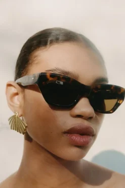CULT MIA CONCEPT 3 CATEYE SUNGLASSES