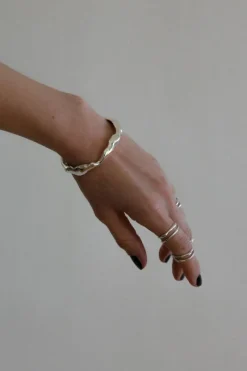 CULT MIA FLOW BANGLE