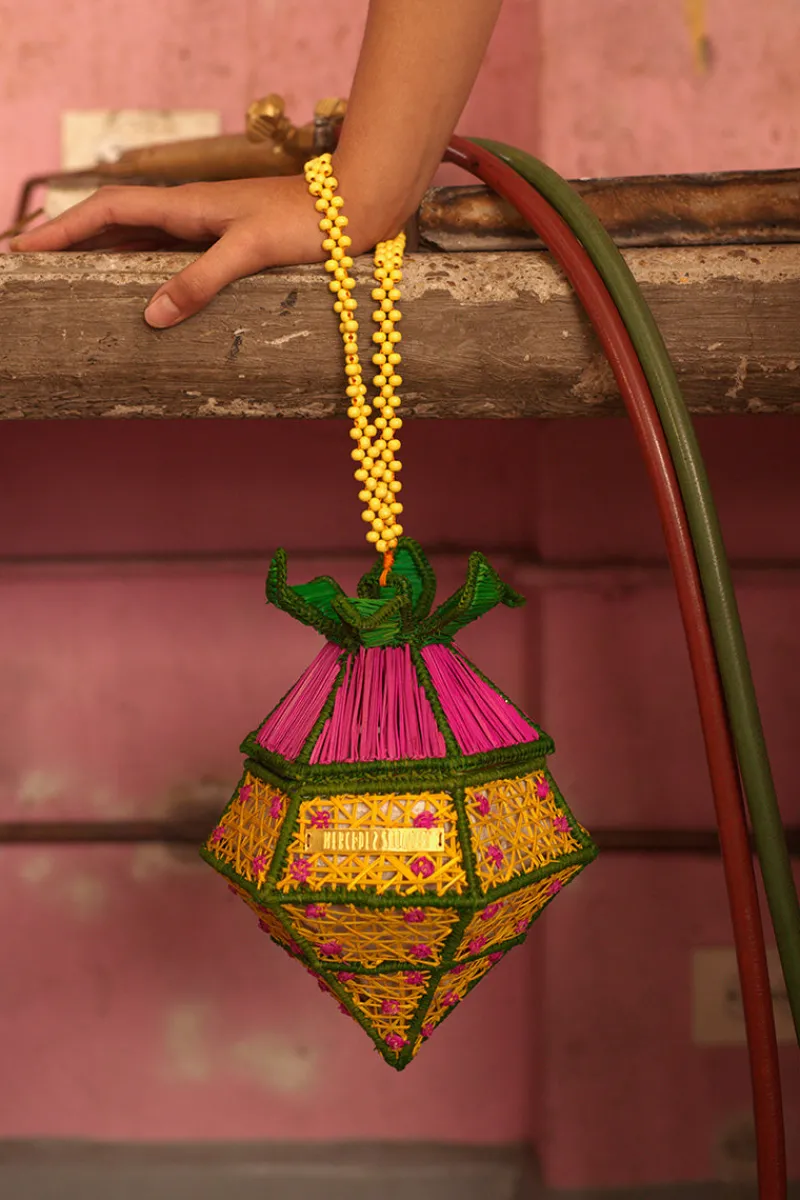 CULT MIA STRAWBERRY FIELDS FOREVER HANDBAG
