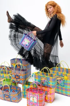 CULT MIA VAMOS A LA PLAYA ZUNCHO MEDIUM TOTE BAG
